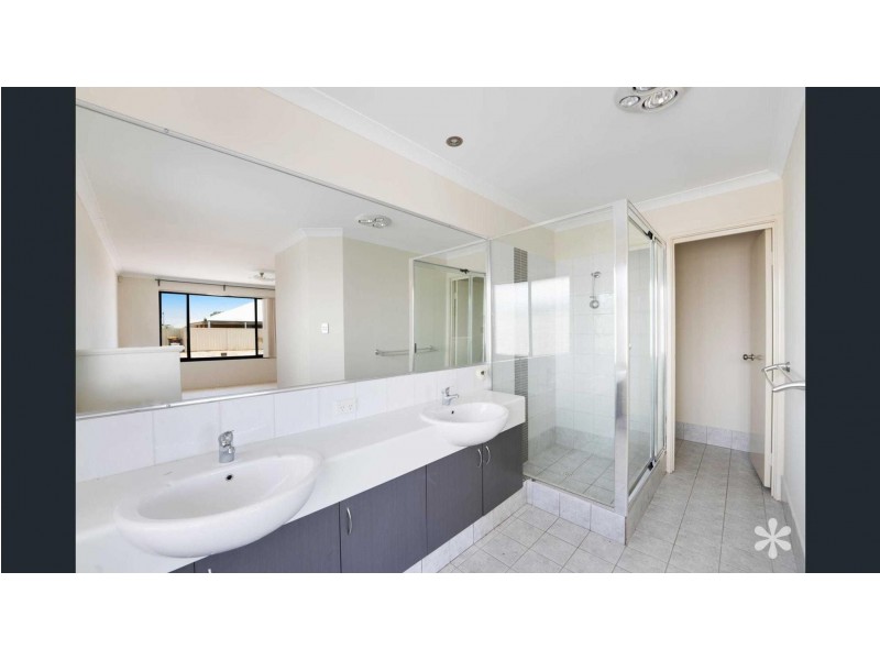 13 Ernest Drive, Success WA 6164