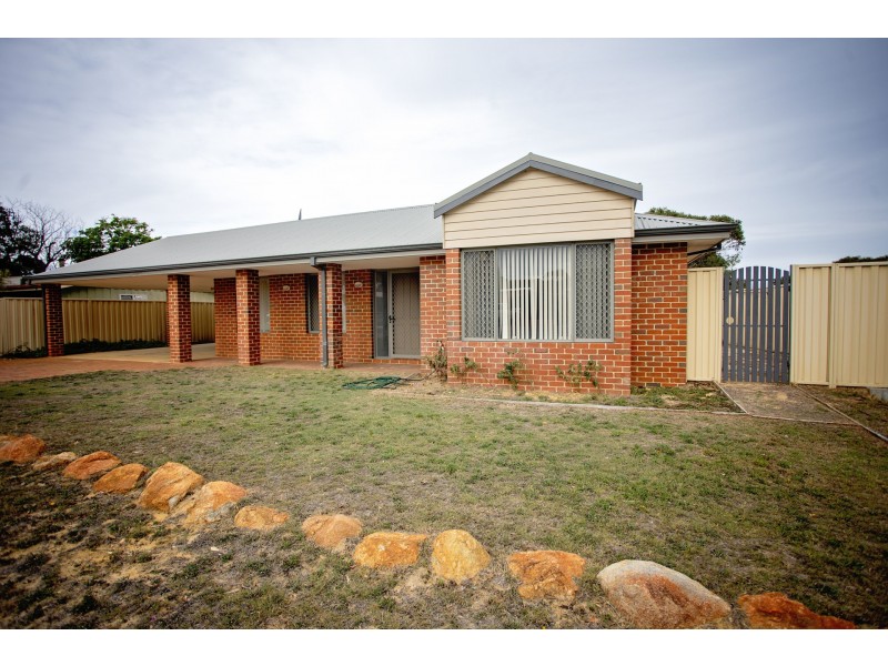 13 Gibson Way, Hopetoun WA 6348