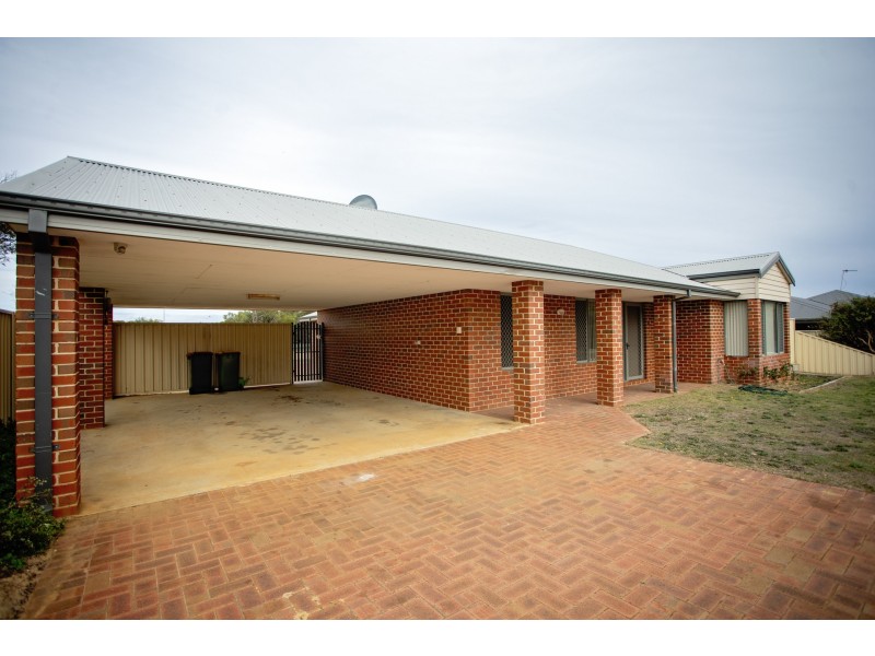 13 Gibson Way, Hopetoun WA 6348