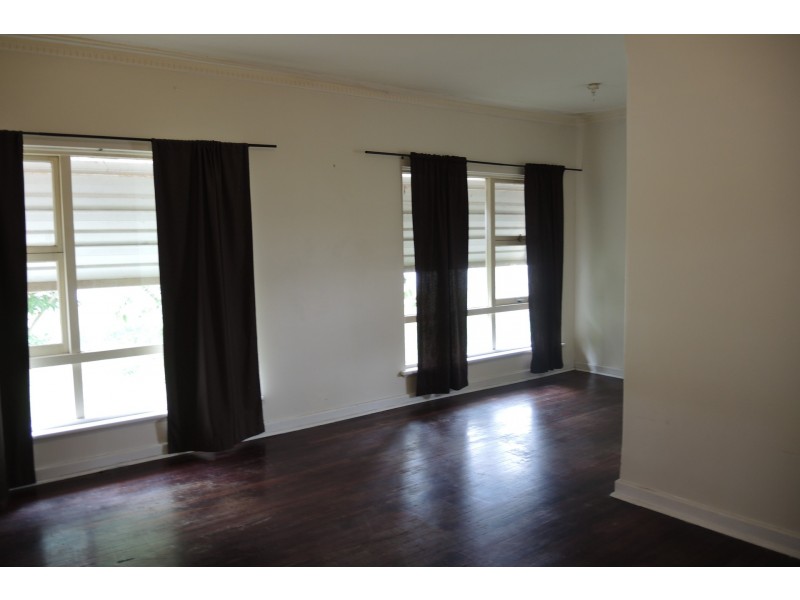 12 Cranwell Street, Thornlie WA 6108