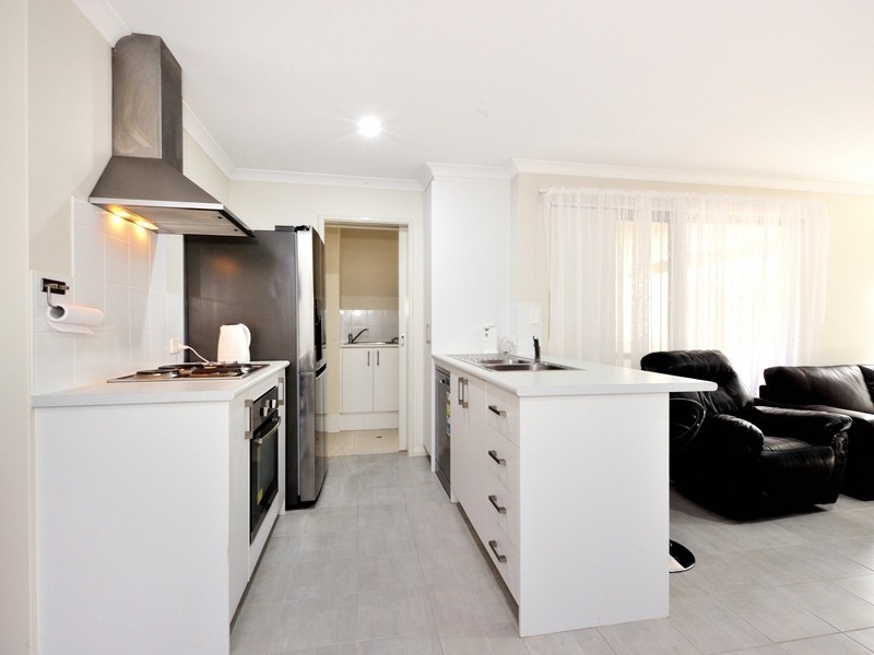 1 Lamboo Lane, Golden Bay WA 6174