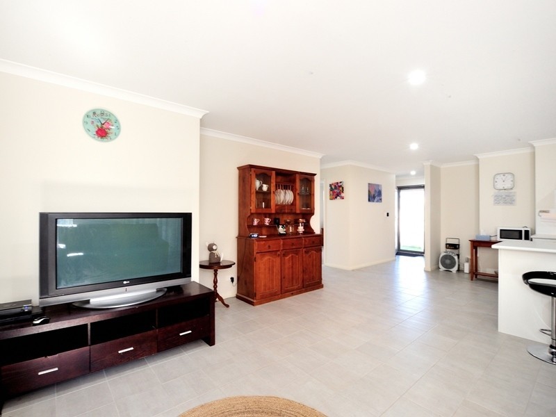 1 Lamboo Lane, Golden Bay WA 6174