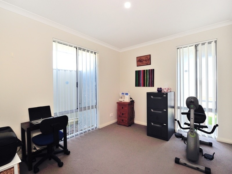 1 Lamboo Lane, Golden Bay WA 6174