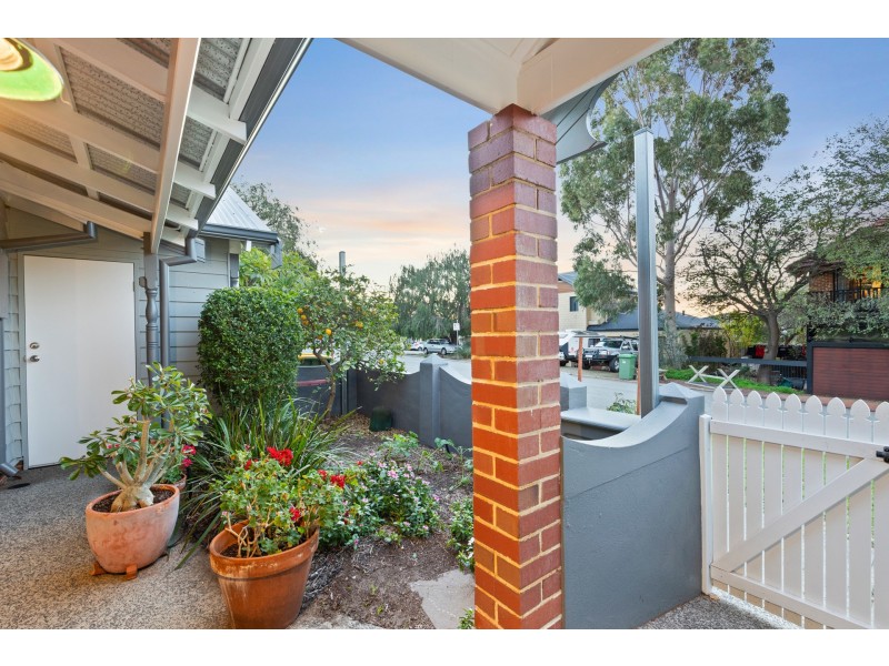 13 Newnham Street, West Leederville WA 6007