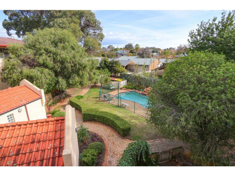25T/24 Pearson Street, Churchlands WA 6018
