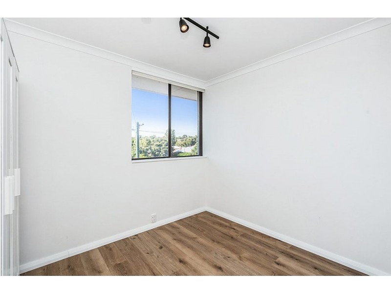 202E/25 Herdsman Parade, Wembley WA 6014