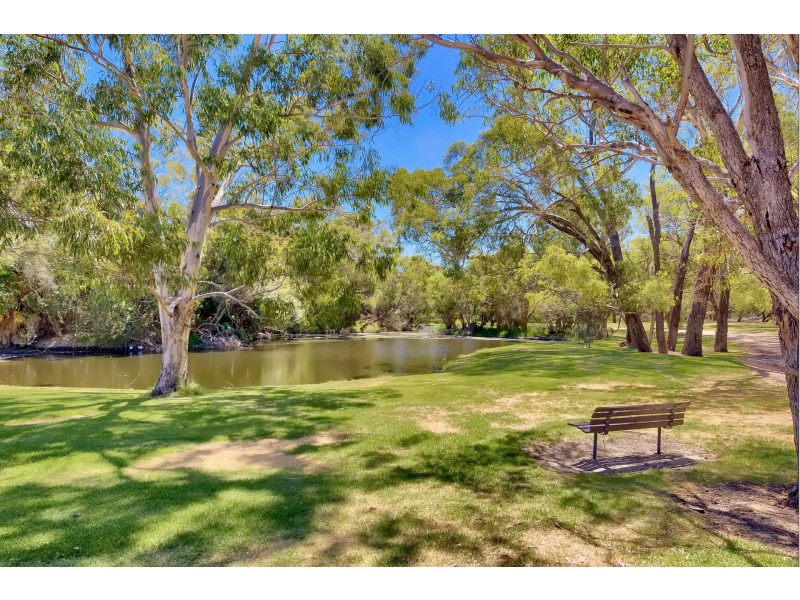 202E/25 Herdsman Parade, Wembley WA 6014