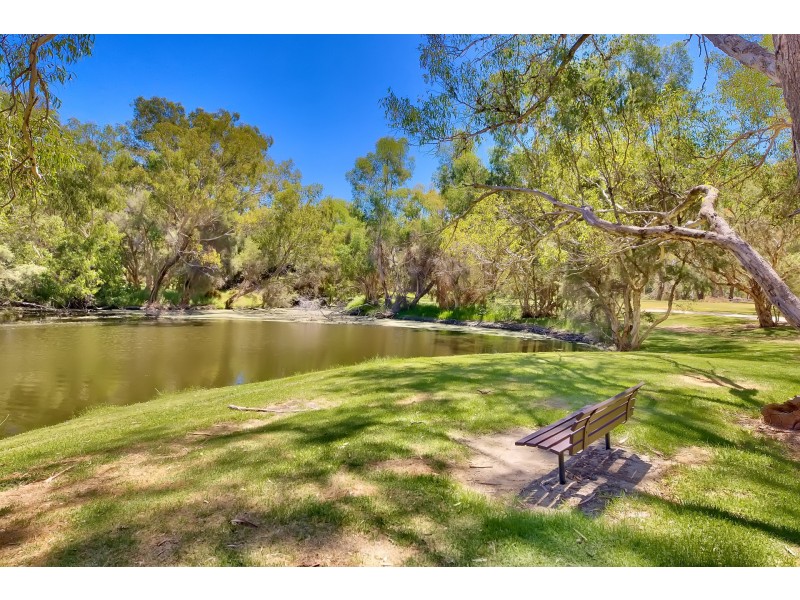 202E/25 Herdsman Parade, Wembley WA 6014