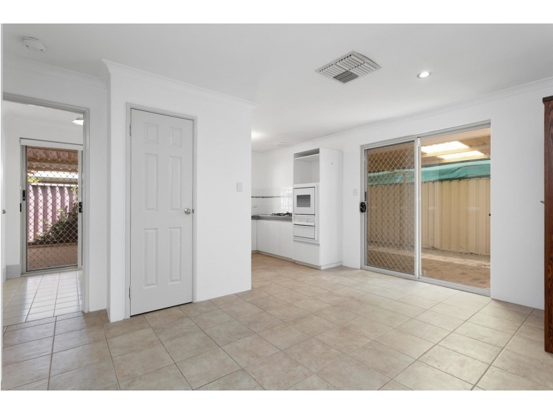 2/8 Phillips Court, Kiara WA 6054