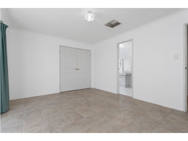 2/8 Phillips Court, Kiara WA 6054