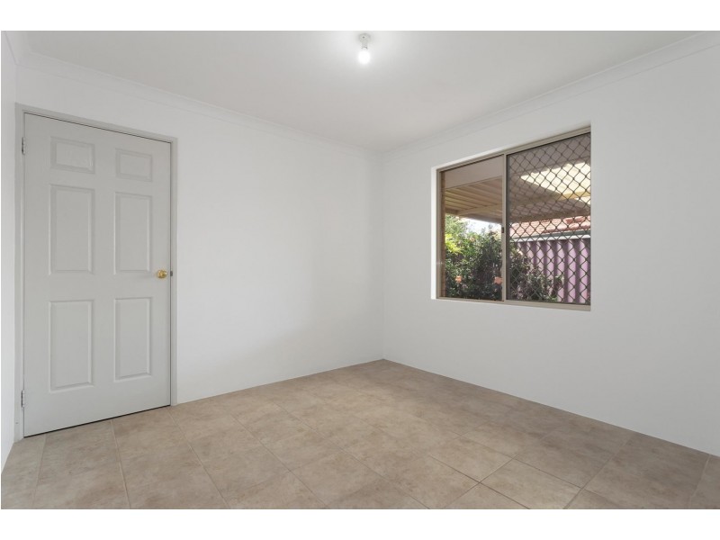 2/8 Phillips Court, Kiara WA 6054