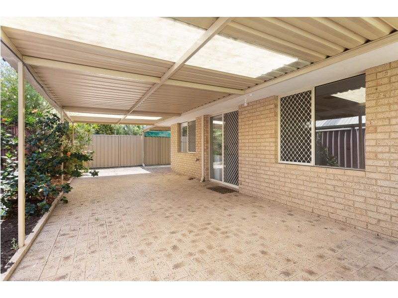 2/8 Phillips Court, Kiara WA 6054