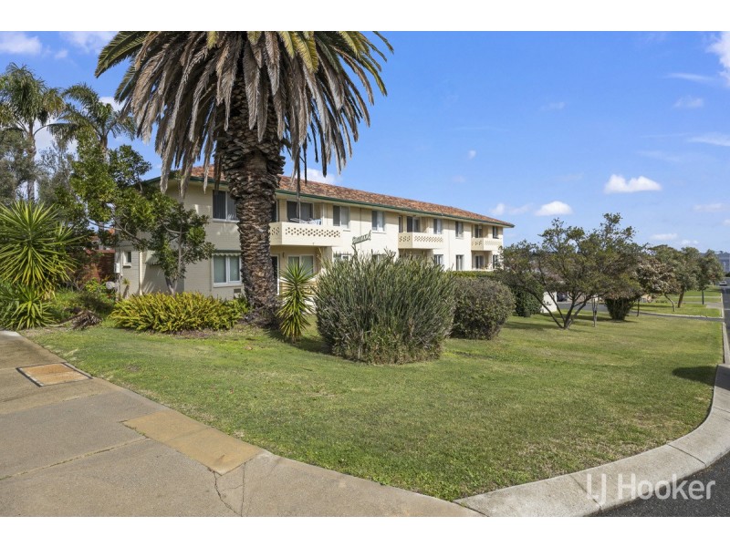 1/35 Robert Street, Como WA 6152