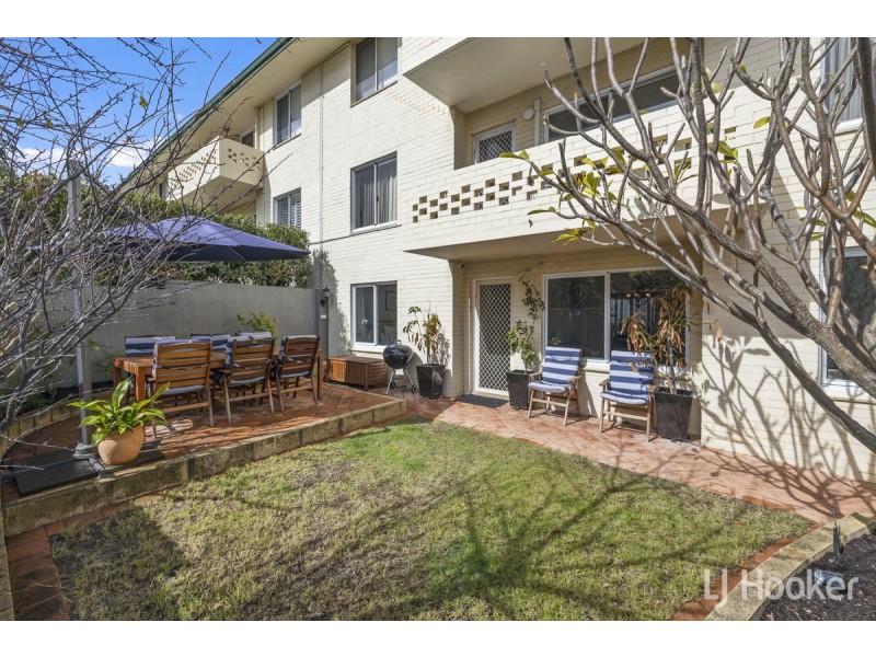 1/35 Robert Street, Como WA 6152