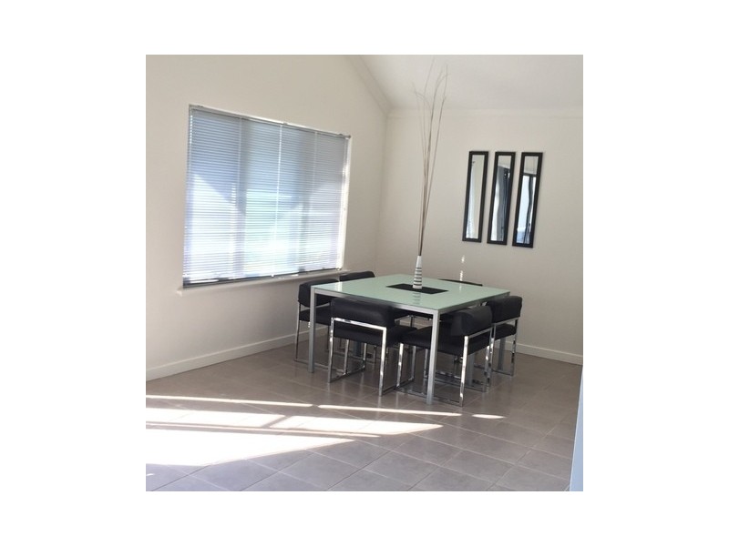 23/2 Robertson Road, Ledge Point WA 6043