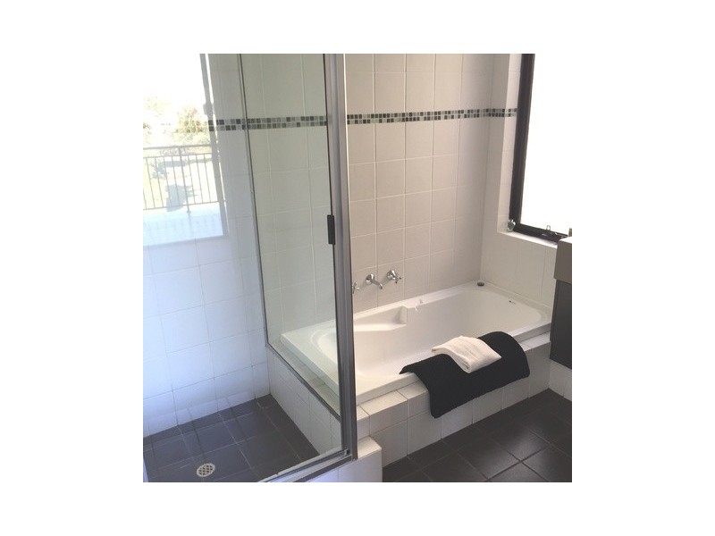 23/2 Robertson Road, Ledge Point WA 6043