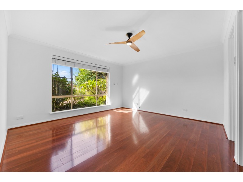 239 Summerlakes Parade, Ballajura WA 6066