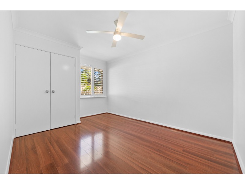 239 Summerlakes Parade, Ballajura WA 6066