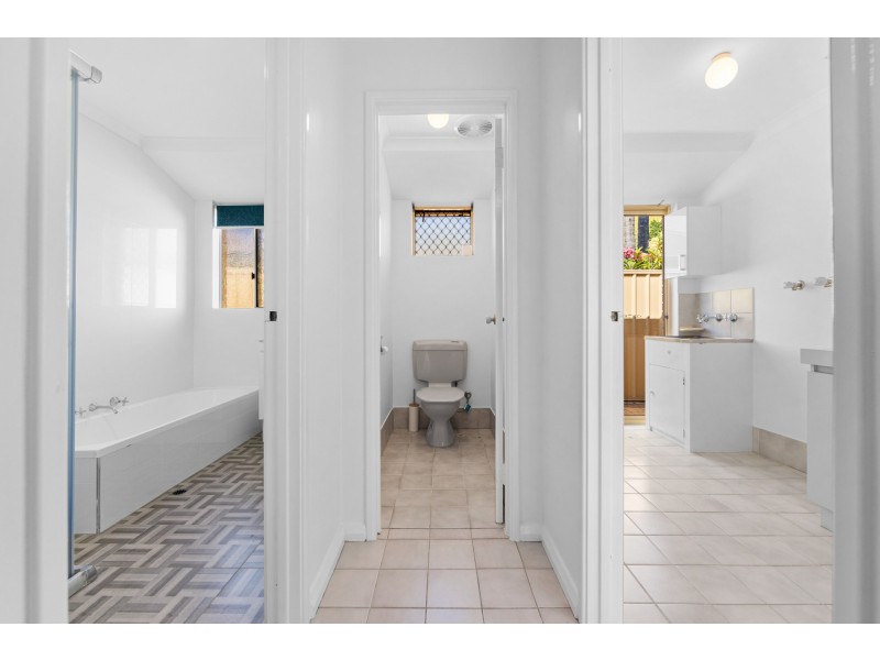 239 Summerlakes Parade, Ballajura WA 6066