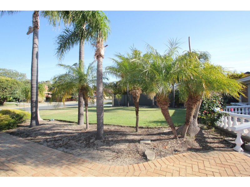 23 Burroughs Road, Karrinyup WA 6018