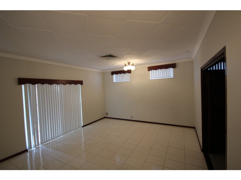 23 Burroughs Road, Karrinyup WA 6018