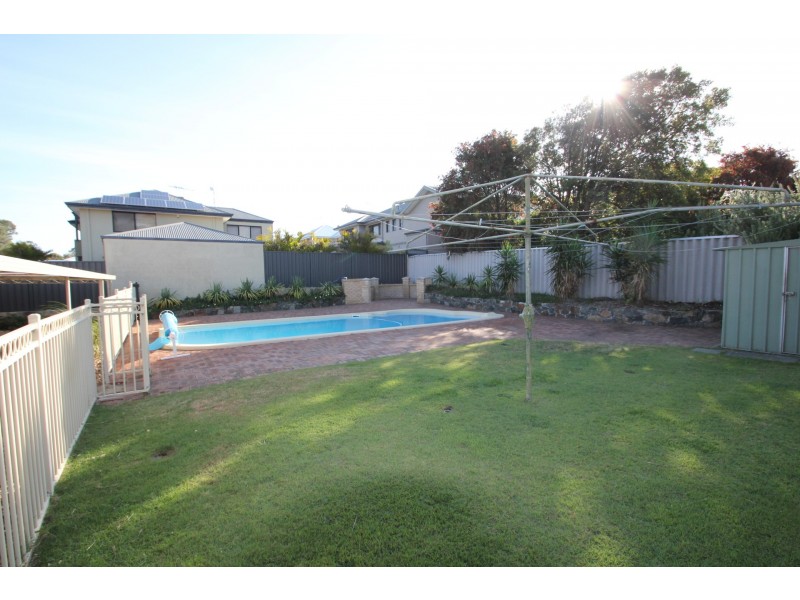 23 Burroughs Road, Karrinyup WA 6018