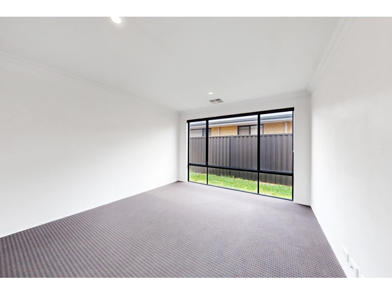 16 Korrinup Street, Armadale WA 6112