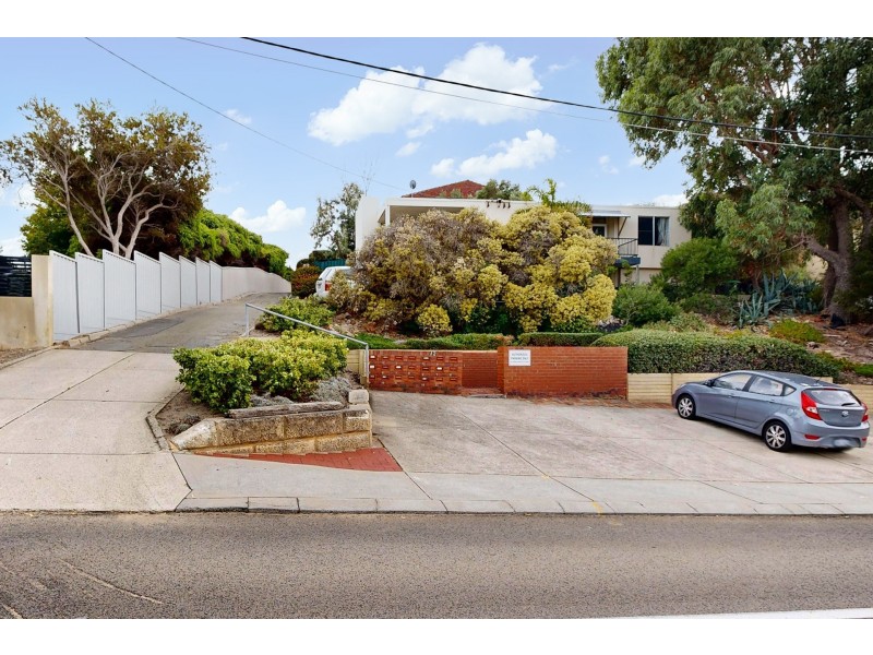 4/12 Ozone Parade, Trigg WA 6029