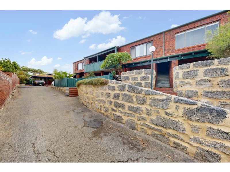 4/12 Ozone Parade, Trigg WA 6029