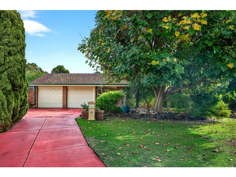 10 Lakeview Place, Bibra Lake WA 6163