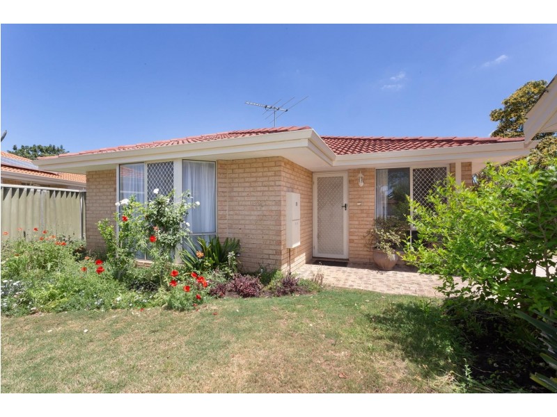 2/8 Phillips Court, Kiara WA 6054