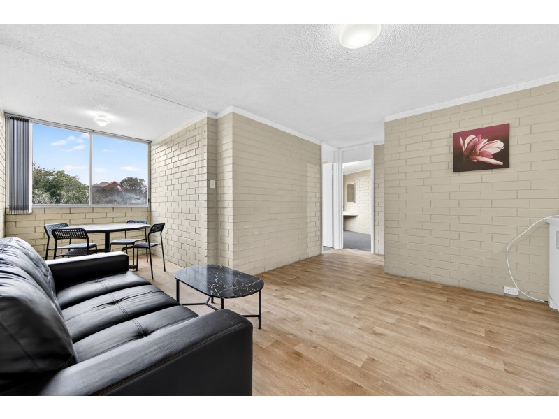 16c/49 Herdsman Parade, Wembley WA 6014