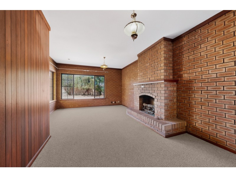 14 Bader Way, Stirling WA 6021