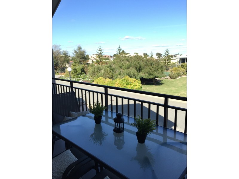 23/2 Roberston Road, Ledge Point WA 6043