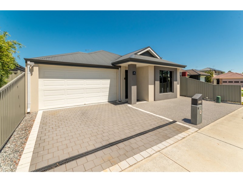 19 Fernleaf Loop, Piara Waters WA 6112