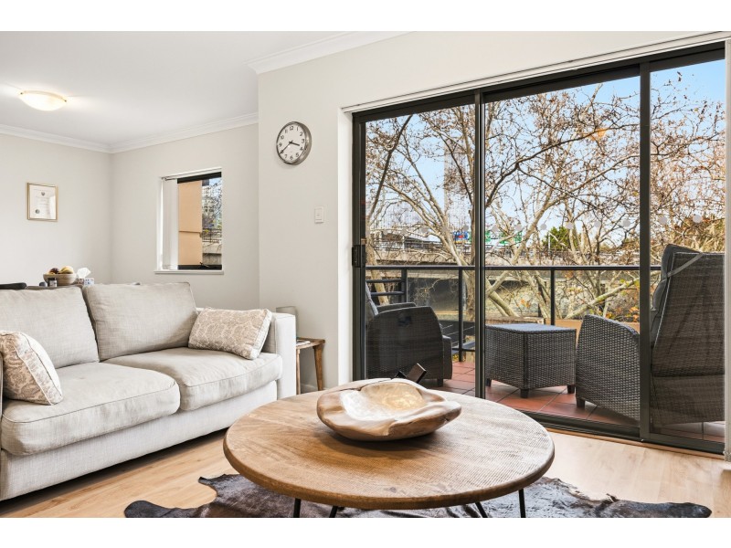 16/110 Mounts Bay Road, Perth WA 6000