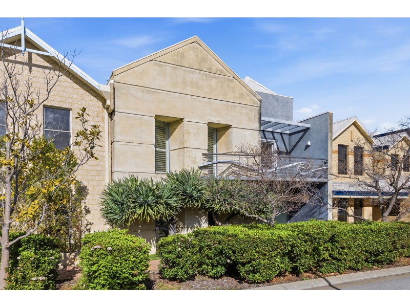 31 Tallow Tree Crescent, Subiaco WA 6008