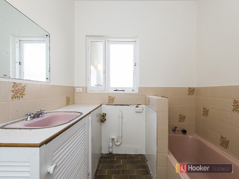 22 Davy Street, Alfred Cove WA 6154