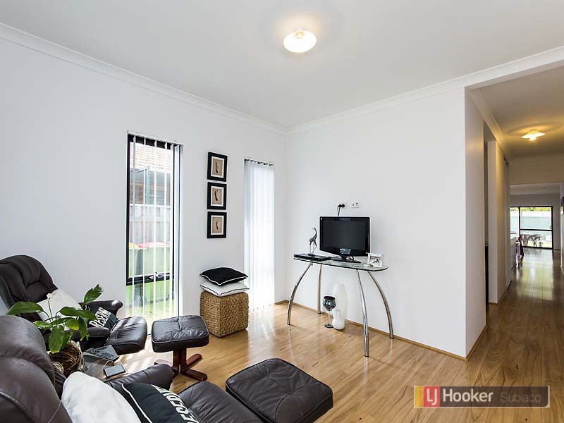 4 Ware Street, Embleton WA 6062