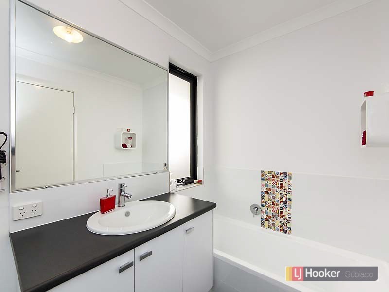 4 Ware Street, Embleton WA 6062