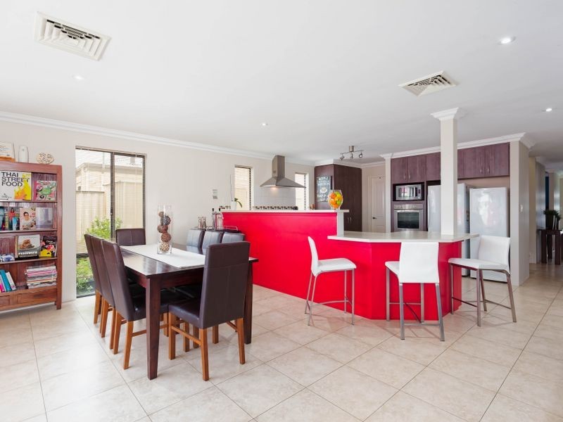 6 Giverny Gardens, Aubin Grove WA 6164