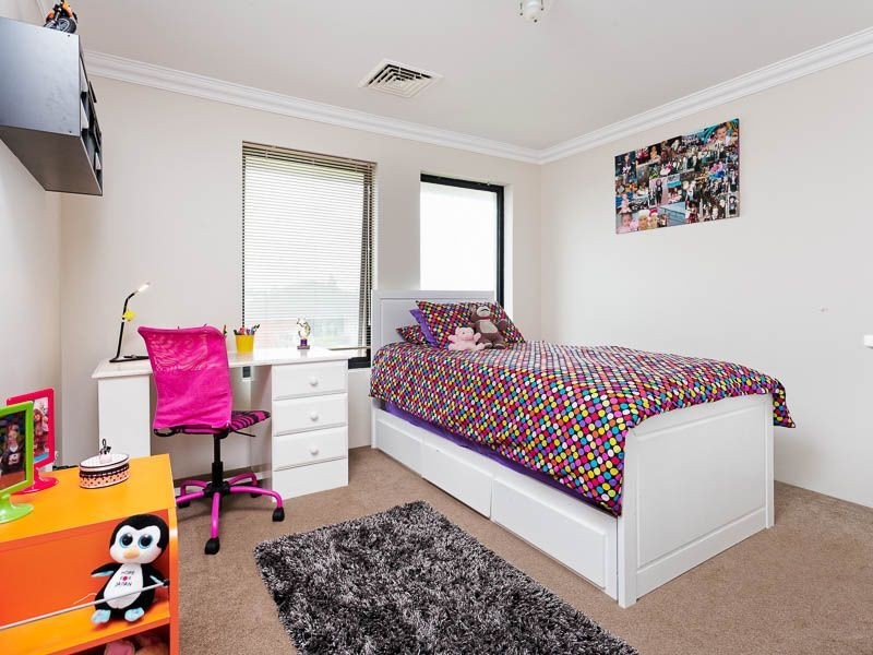 6 Giverny Gardens, Aubin Grove WA 6164