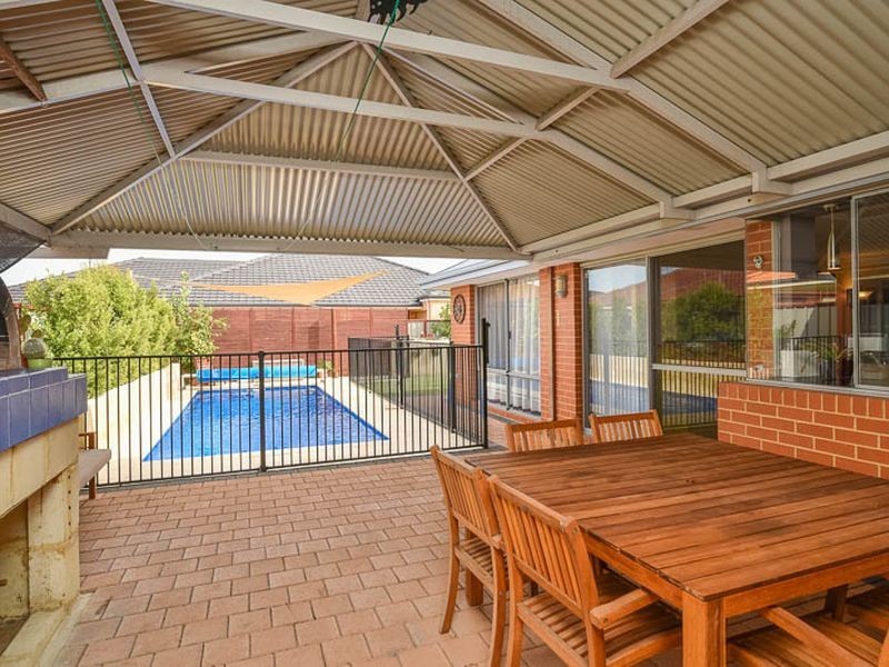 14 Caridean Way, Hammond Park WA 6164