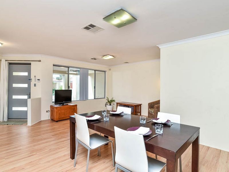 14 Caridean Way, Hammond Park WA 6164