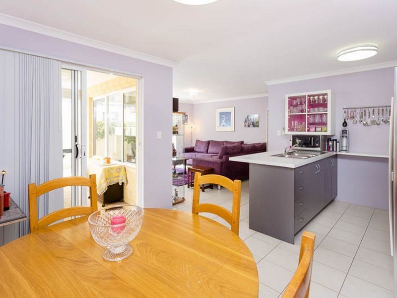 6/31 Peppermint Gardens, Aubin Grove WA 6164