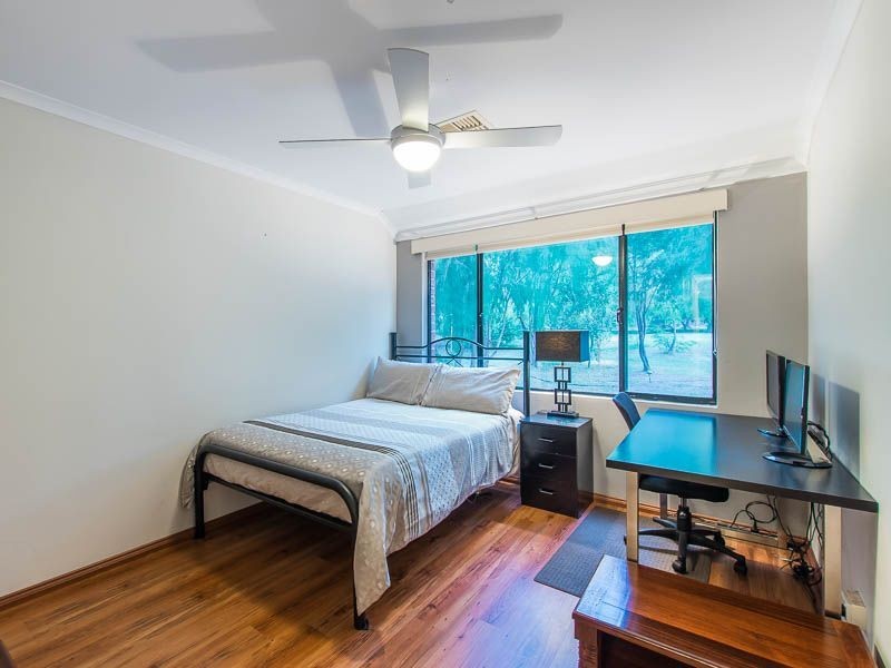 528 Russell Road, Wattleup WA 6166