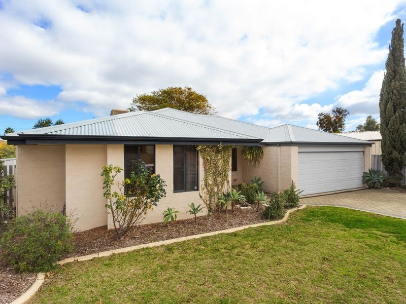 11 Kabbarli Court, South Lake WA 6164
