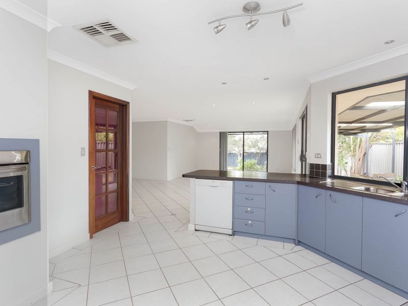 11 Kabbarli Court, South Lake WA 6164