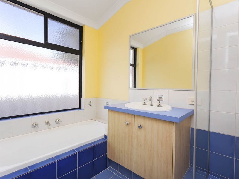 11 Kabbarli Court, South Lake WA 6164