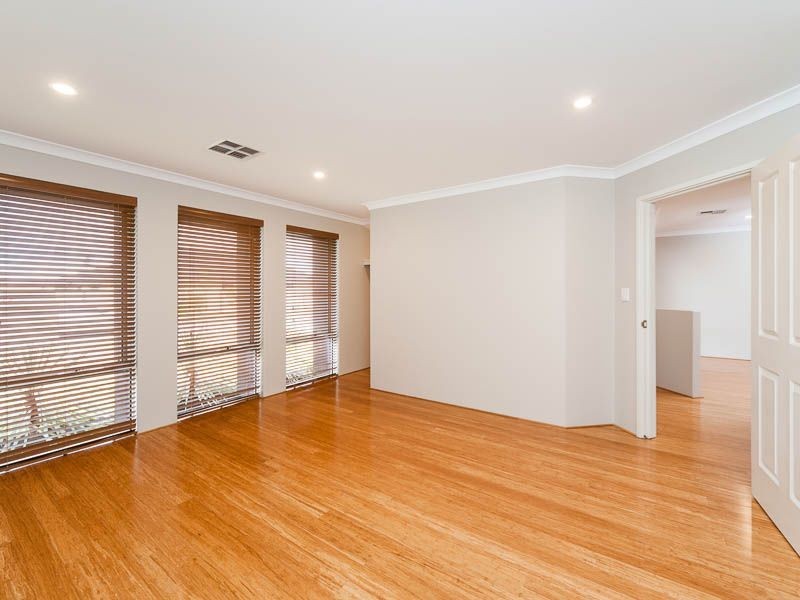 3 Normanby Bend, Success WA 6164